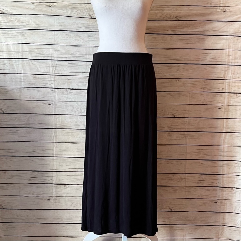 Dana Buchman Ling Black Maxi SkirtSize Medium